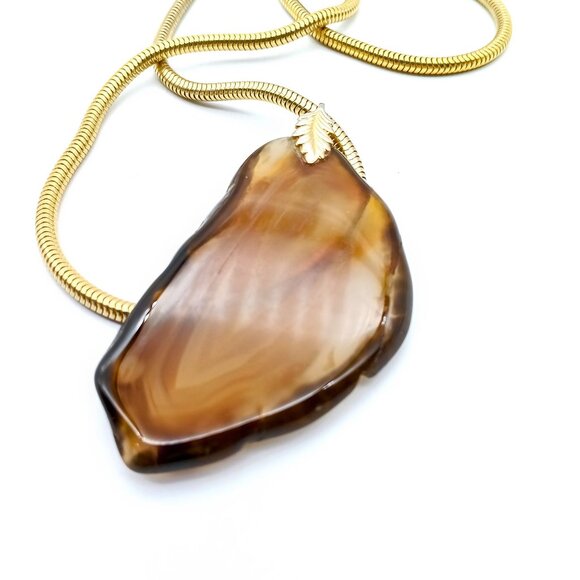 Vintage Agate Slice Pendant Necklace on Gold Tone Snake Chain, Unique Polished - Picture 4 of 4